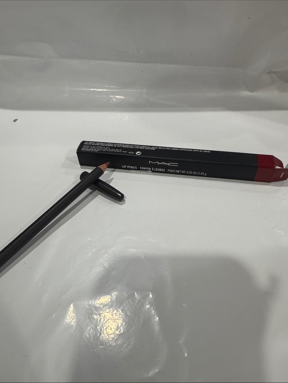 MAC Cosmetics Lip Pencil in Rich Berry Red ..cherry